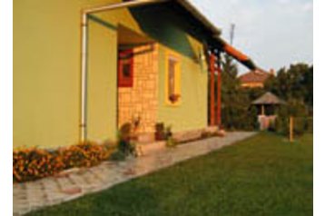 Serbia Privát Apatin, Exteriorul